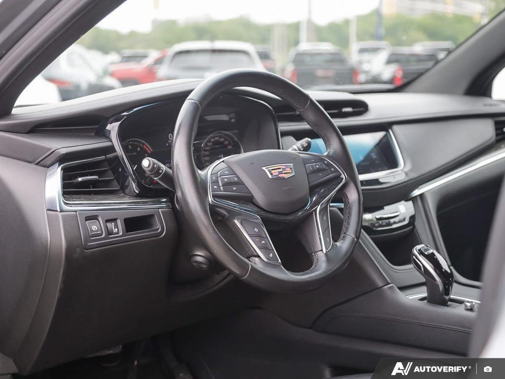 used 2021 Cadillac XT5 car, priced at $28,500