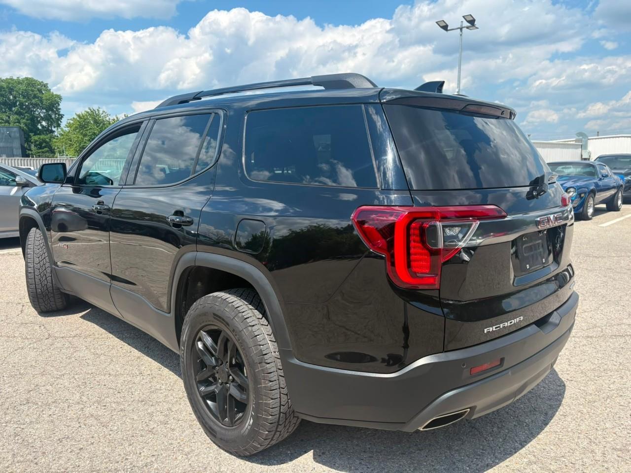 used 2023 GMC Acadia car, priced at $40,899
