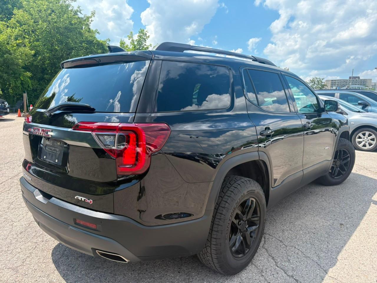 used 2023 GMC Acadia car, priced at $40,899