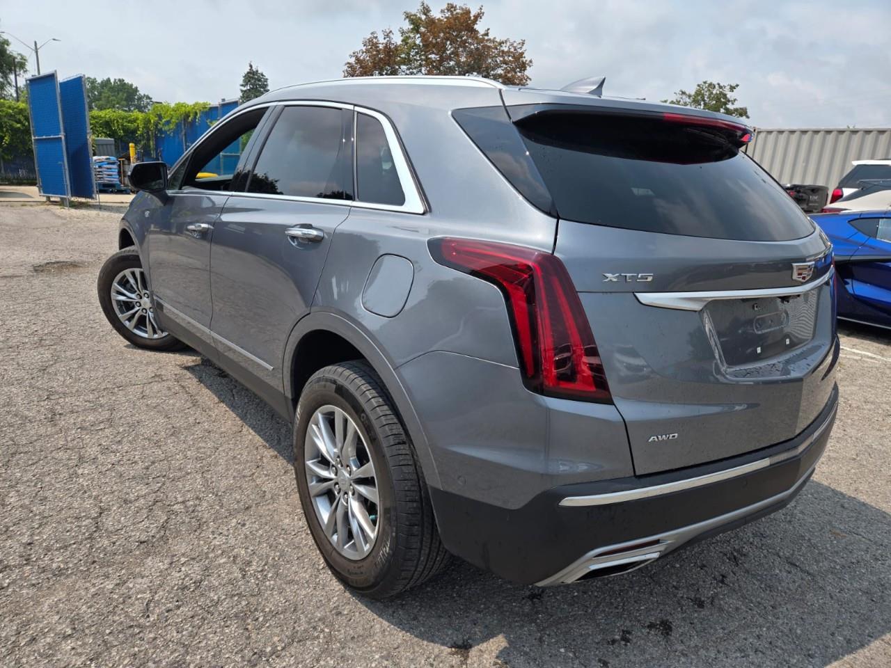 used 2022 Cadillac XT5 car, priced at $38,889