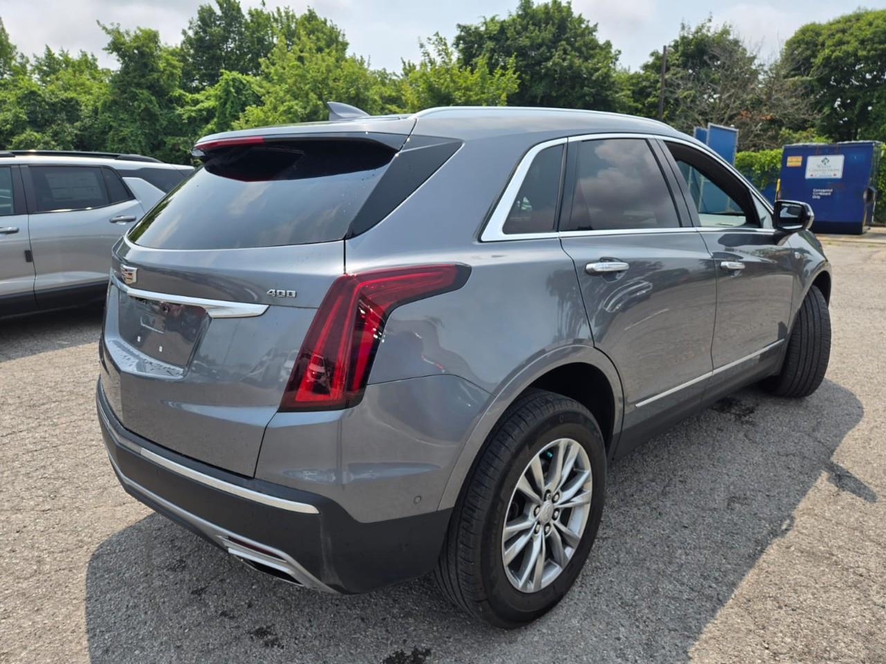 used 2022 Cadillac XT5 car, priced at $38,889