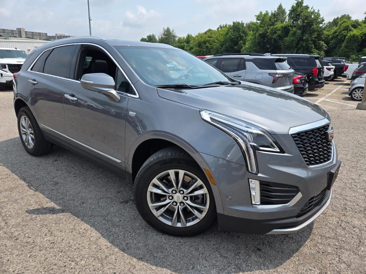 used 2022 Cadillac XT5 car, priced at $38,889