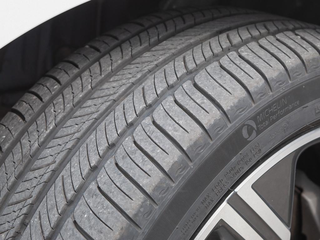 used 2025 Genesis GV80 car, priced at $76,597