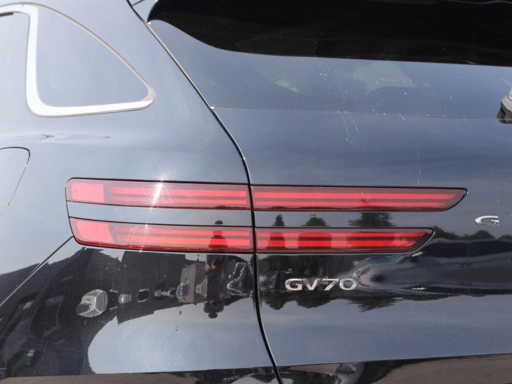 used 2022 Genesis GV70 car, priced at $35,097
