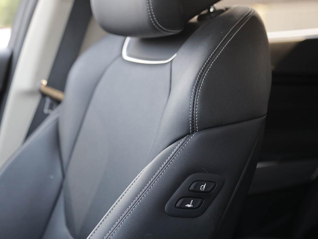 used 2022 Genesis GV70 car, priced at $35,097