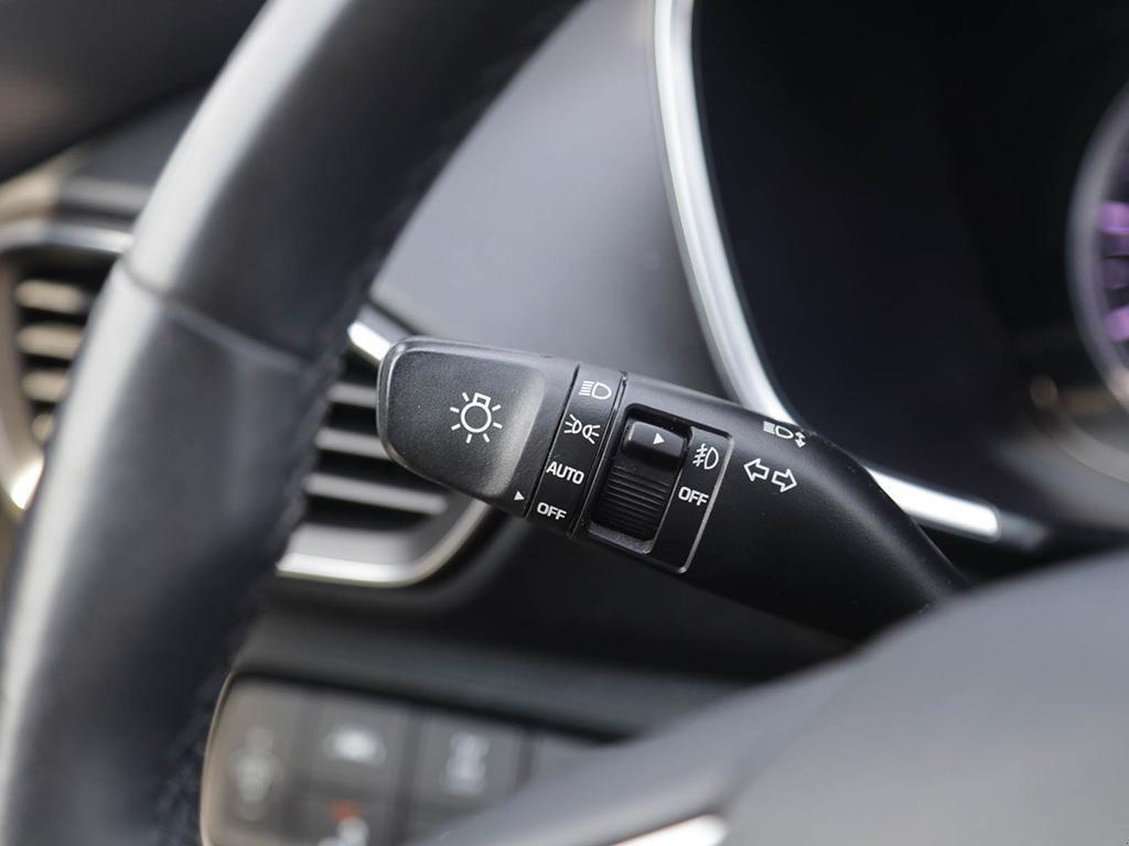 used 2019 Hyundai Santa Fe car, priced at $21,597