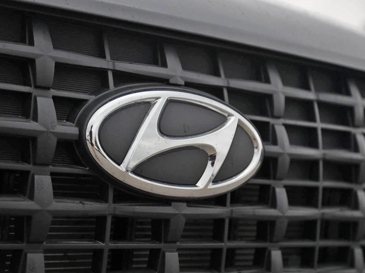 used 2023 Hyundai Venue car, priced at $20,597