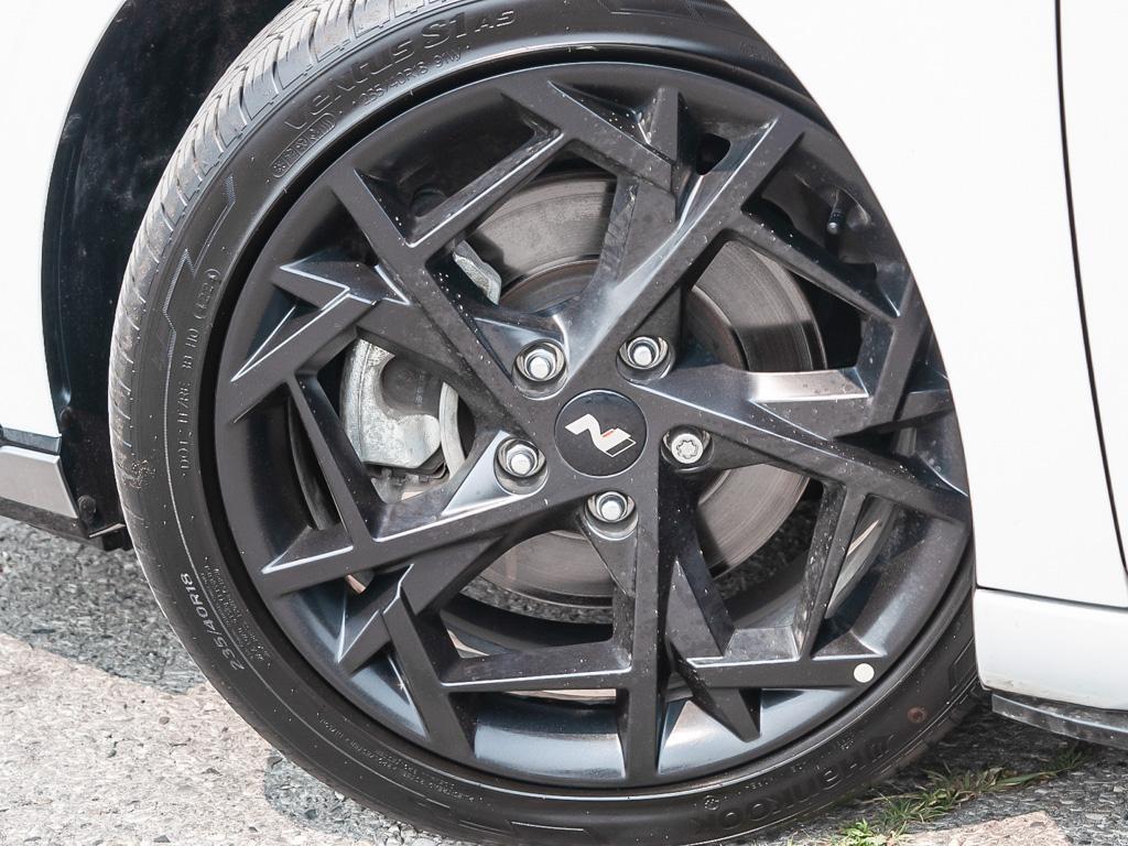 used 2025 Hyundai Elantra car, priced at $32,917