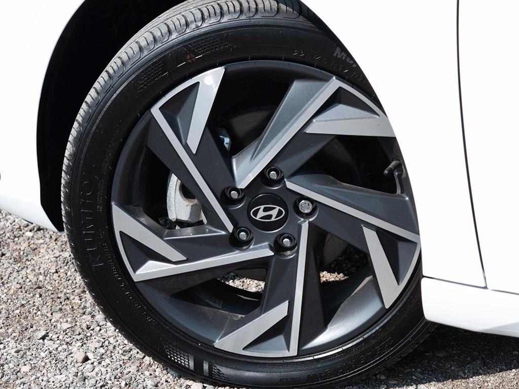 used 2025 Hyundai Elantra car, priced at $28,319