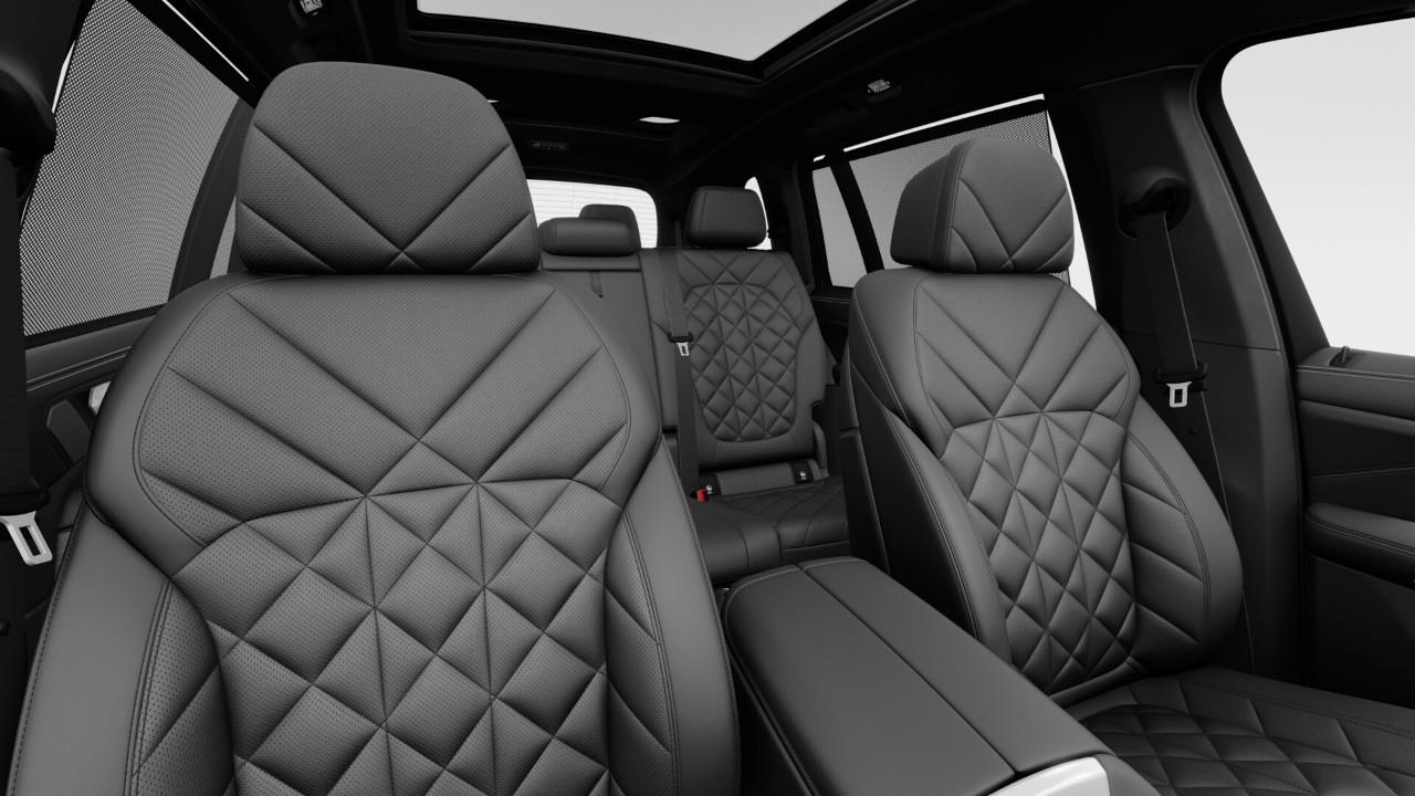 new 2027 BMW X7 car, priced at $138,734