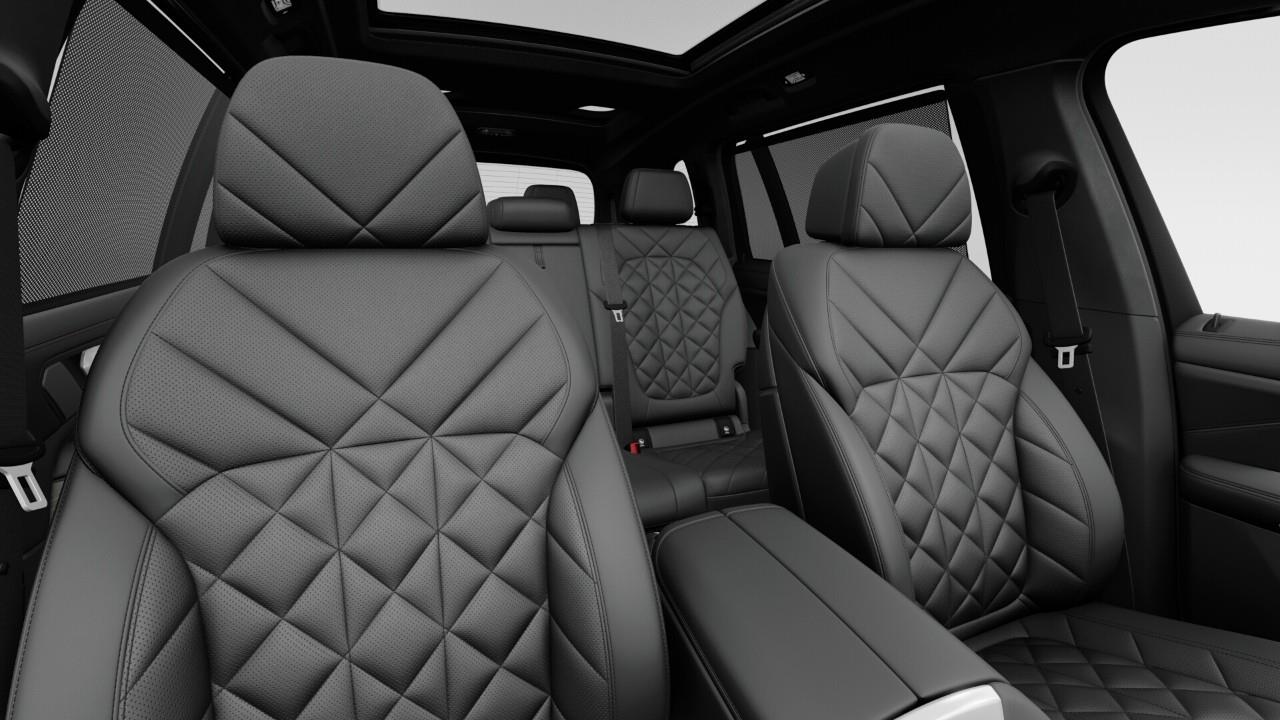 new 2027 BMW X7 car, priced at $138,234