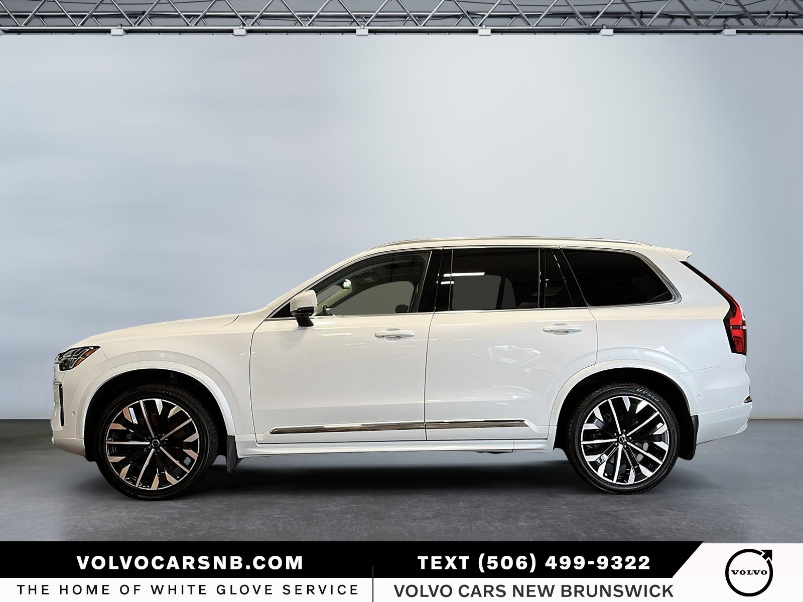 2026 Volvo XC90 B6 Plus Bright Theme