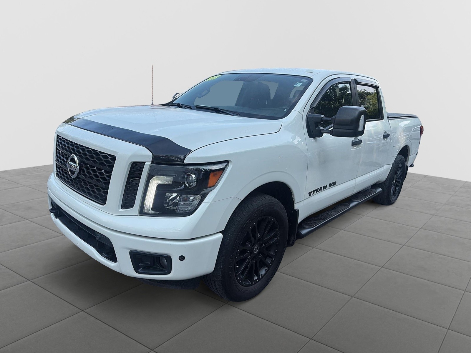 2018 Nissan Titan  SV Midnight Edition