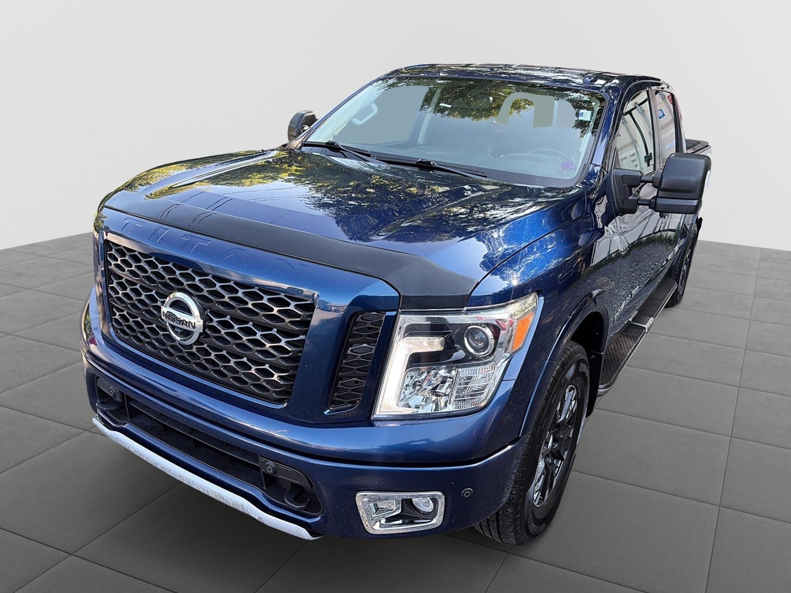 2019 Nissan Titan  PRO-4X