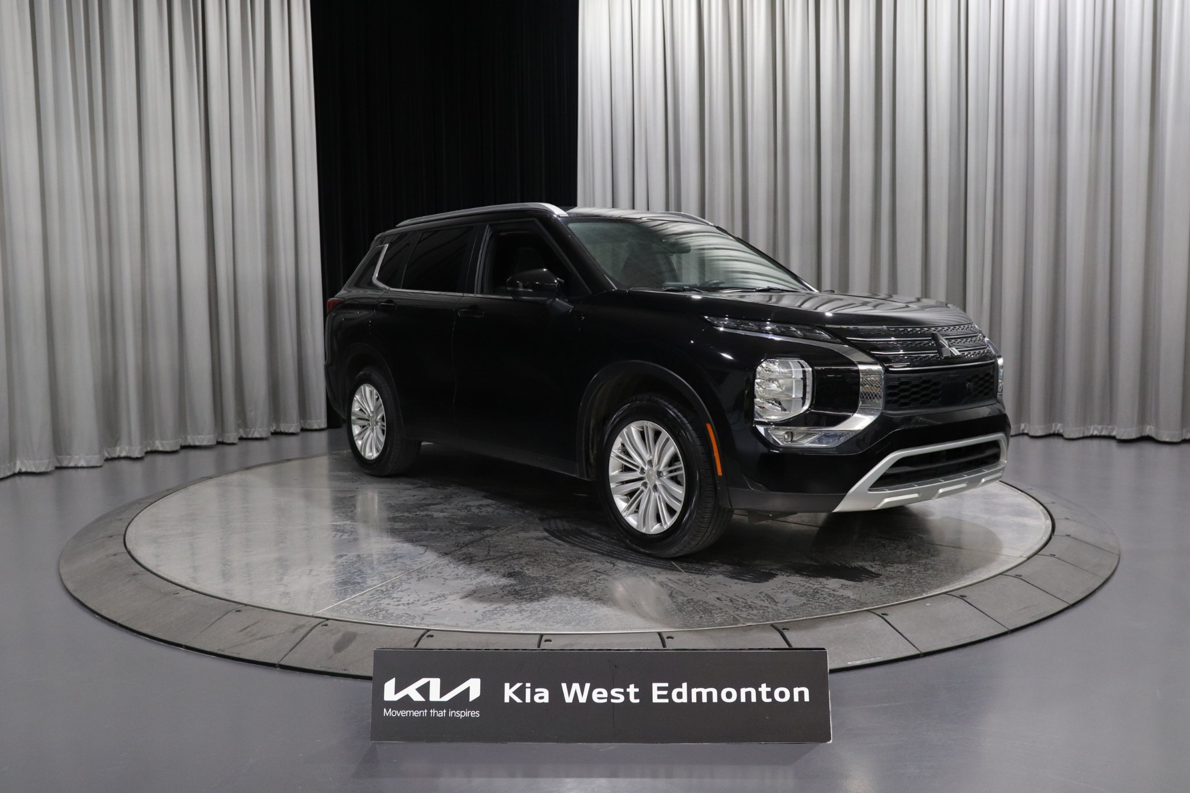 Black 2024 Mitsubishi Outlander SUV / Crossover All-Wheel Drive Continuously Variable Transmission