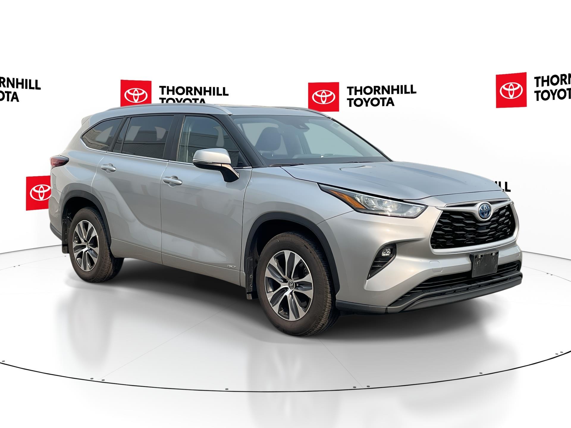 Silver 2024 Toyota Highlander Hybrid SUV / Crossover All-Wheel Drive Continuously Variable Transmission
