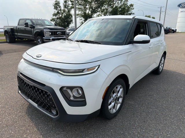 White 2021 Kia Soul SUV / Crossover Front-Wheel Drive Continuously Variable Transmission