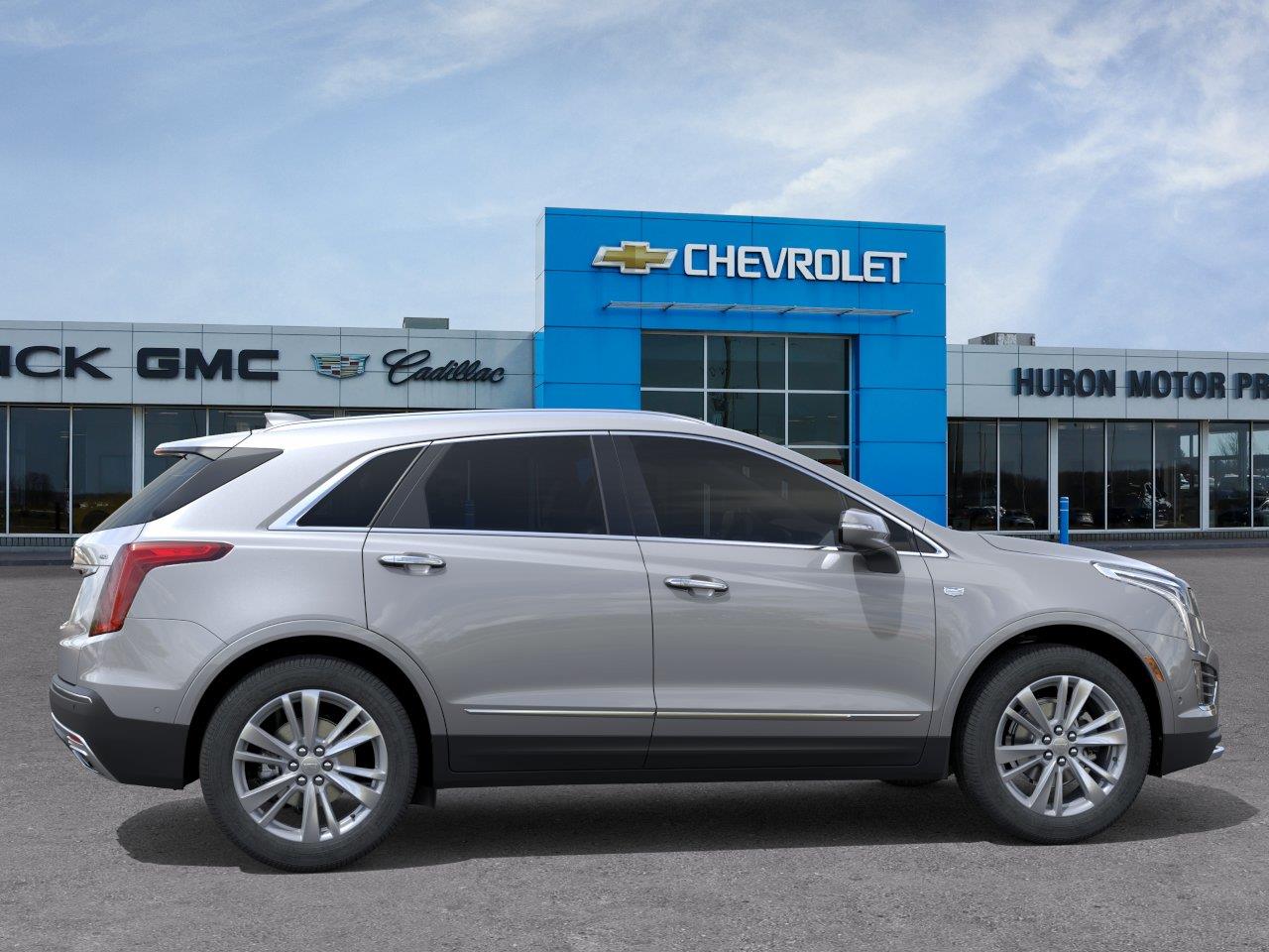 new 2026 Cadillac XT5 car, priced at $72,117