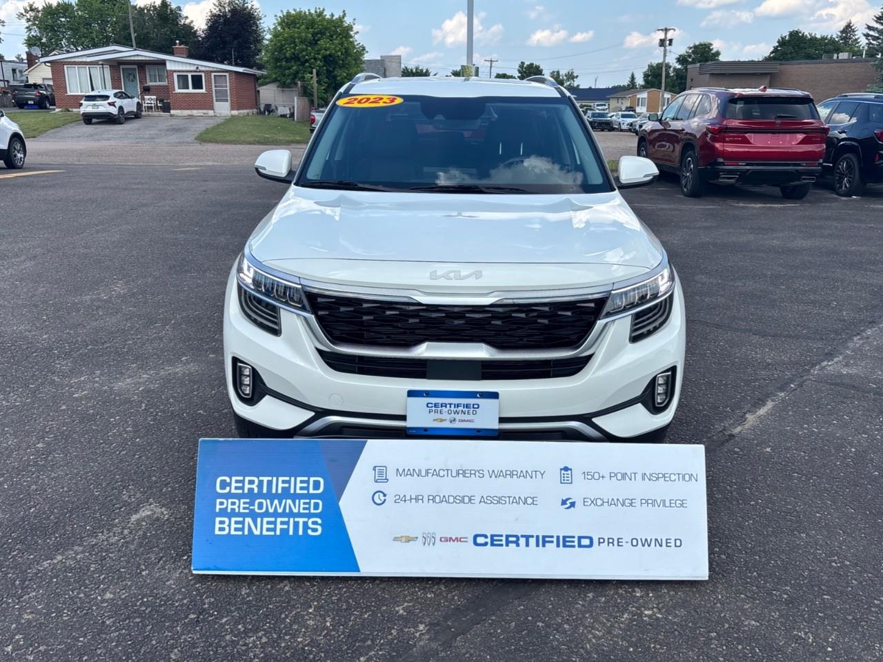 White 2023 Kia Seltos Continuously Variable Transmission