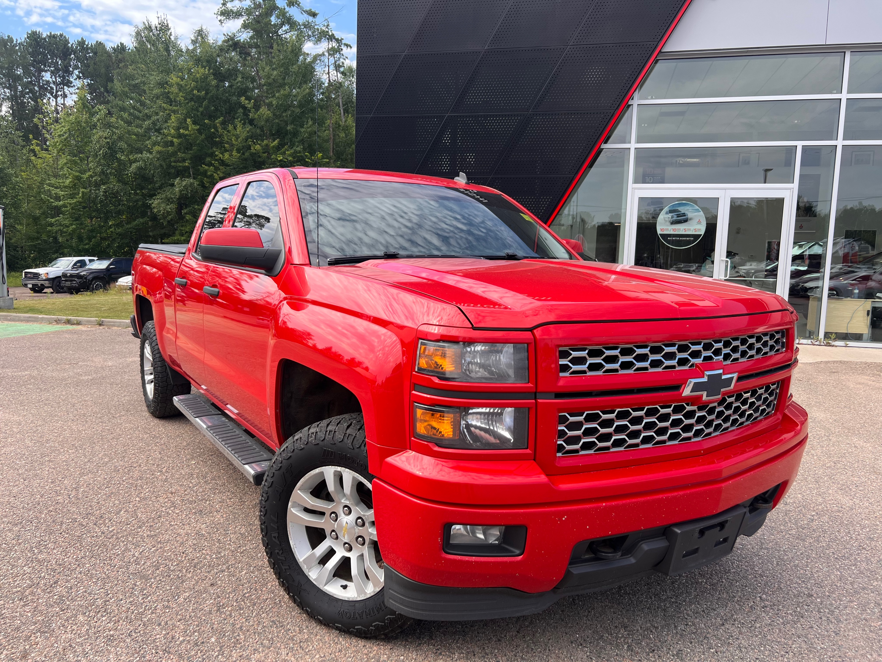 Red 2014 Chevrolet Silverado 1500 Pickup Truck Four-Wheel Drive 6-Speed Automatic