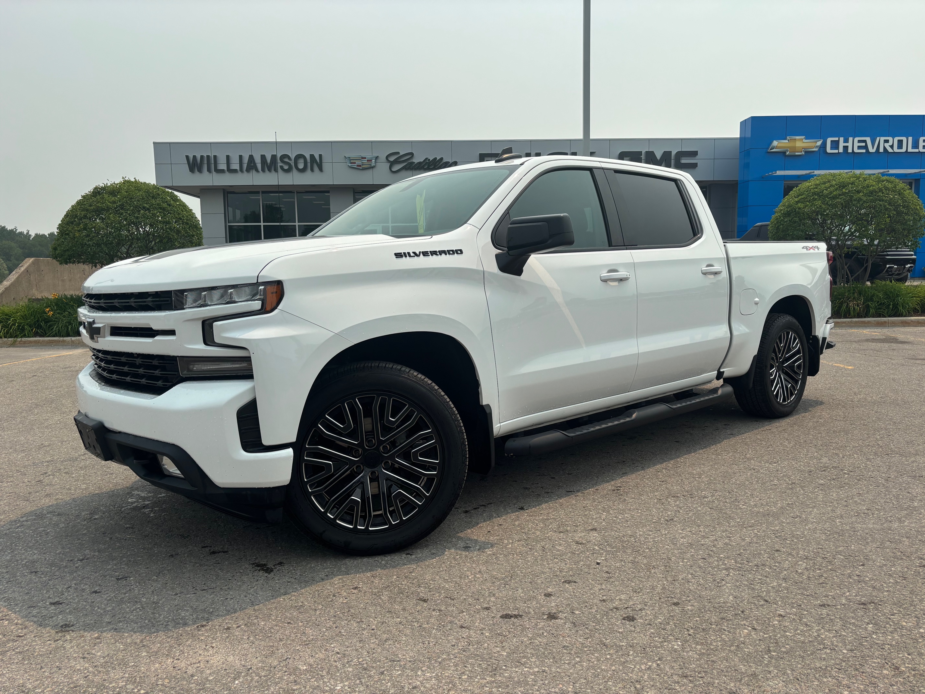 White 2020 Chevrolet Silverado 1500 Pickup Truck Four-Wheel Drive 8-Speed Automatic