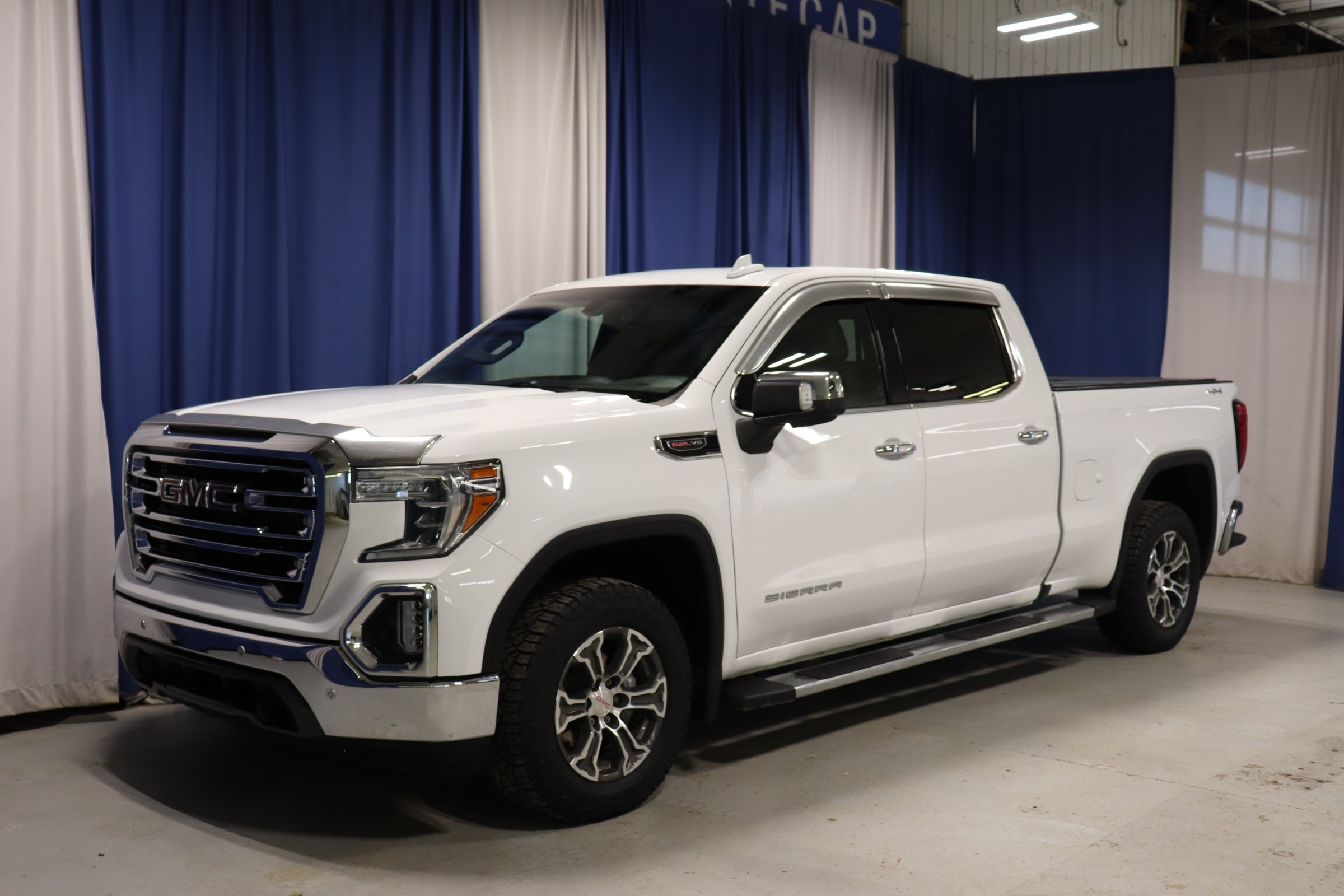White 2019 GMC Sierra 1500 Pickup Truck Four-Wheel Drive Automatic
