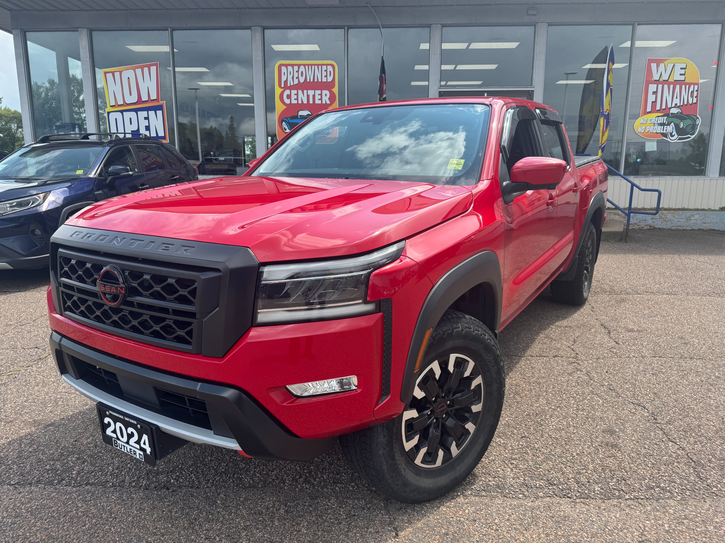 2024 Nissan Frontier PRO-4X Crew Cab 4WD