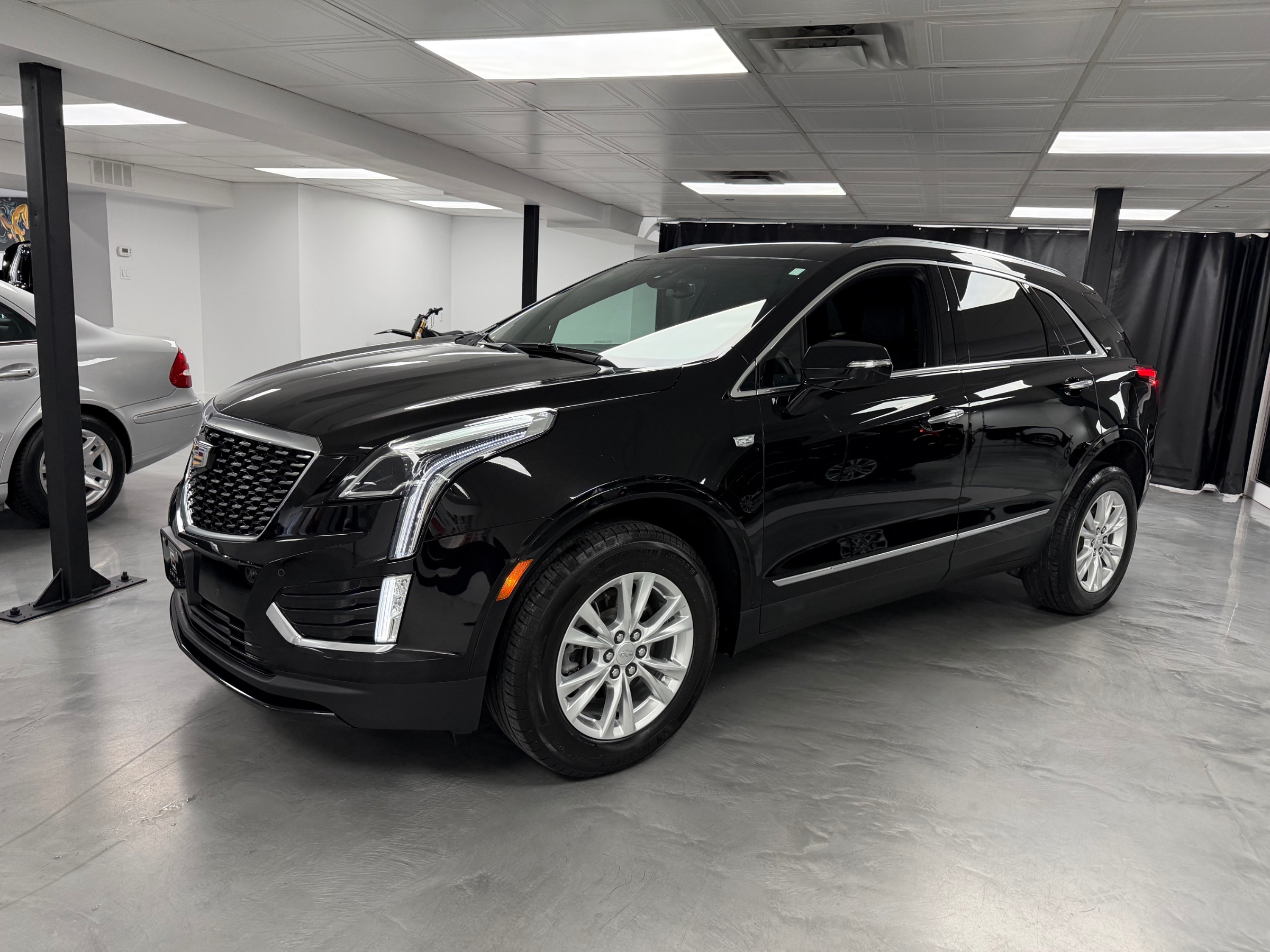 2022 Cadillac XT5 SUV / Crossover Four-Wheel Drive 9-Speed Automatic