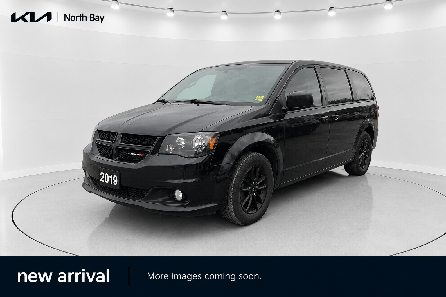 Black 2019 Dodge Grand Caravan Minivan 6-Speed Automatic