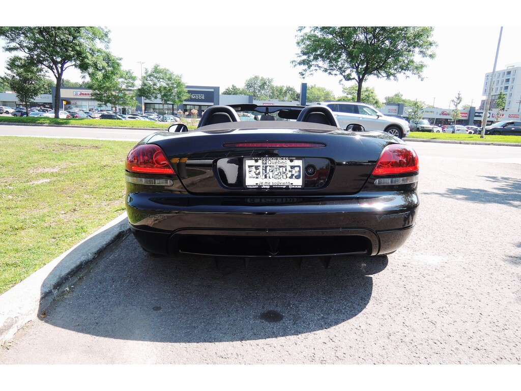 2005 Dodge Viper