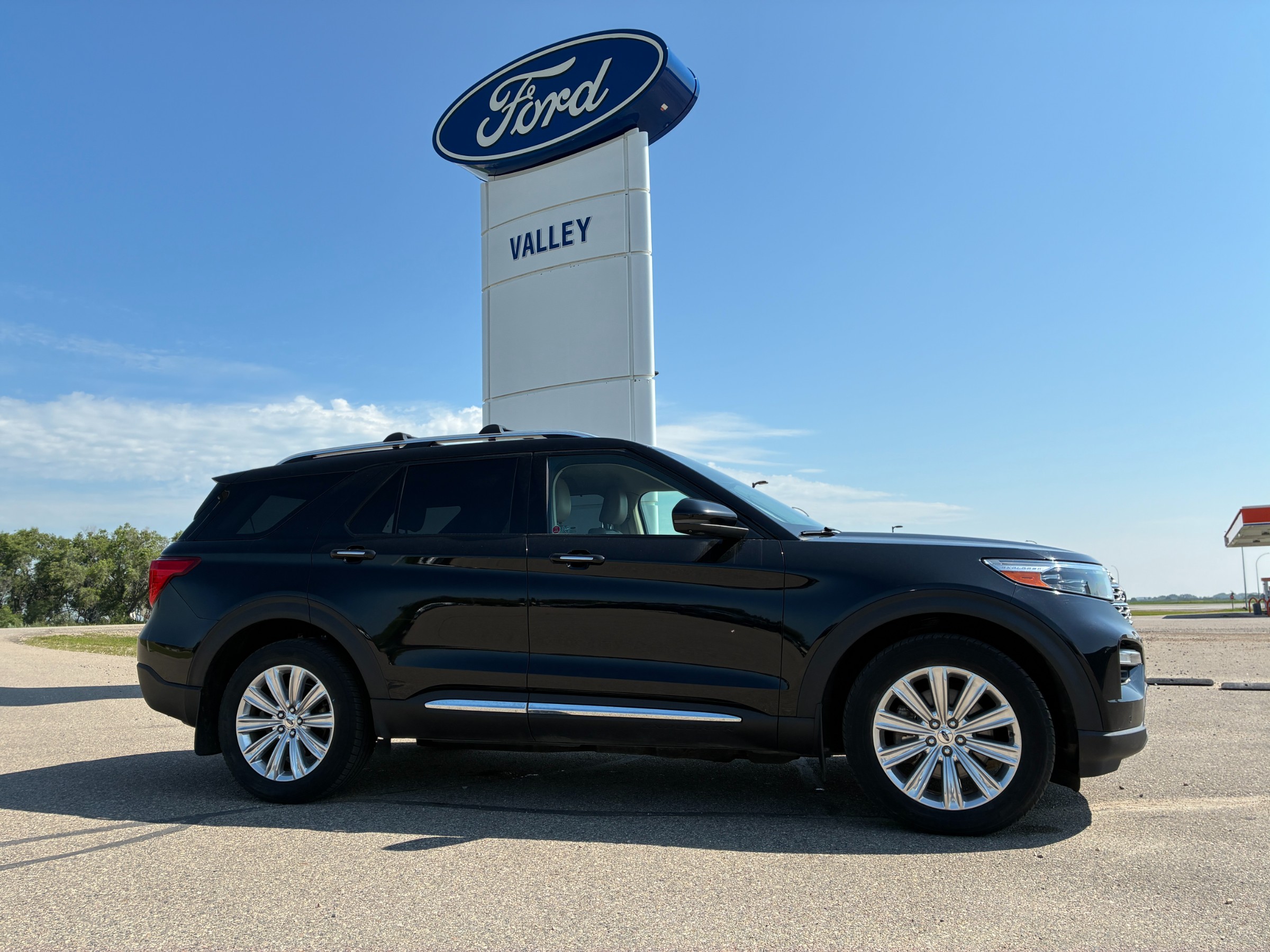 2020 Ford Explorer Hybrid Limited AWD