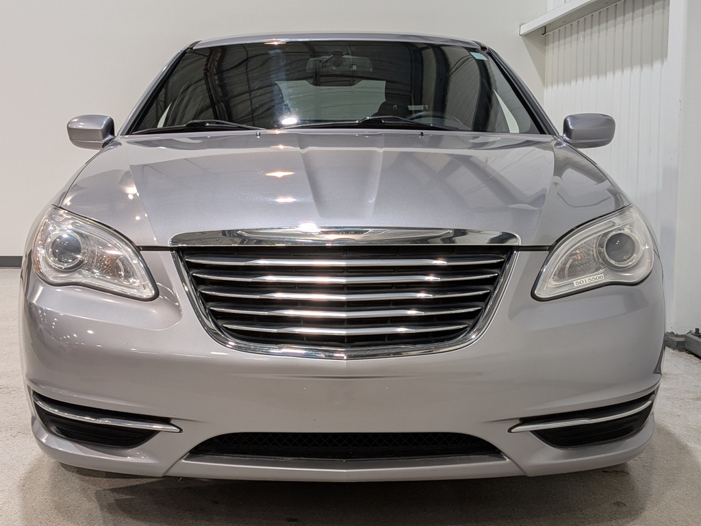 2013 Chrysler 200