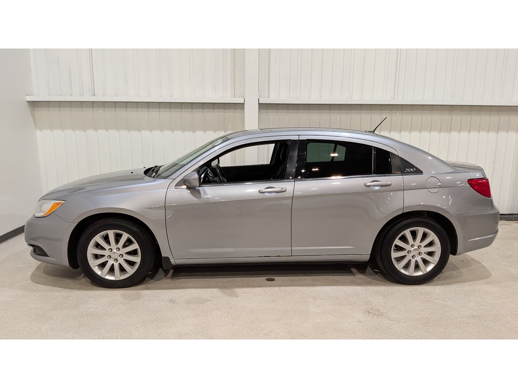 2013 Chrysler 200