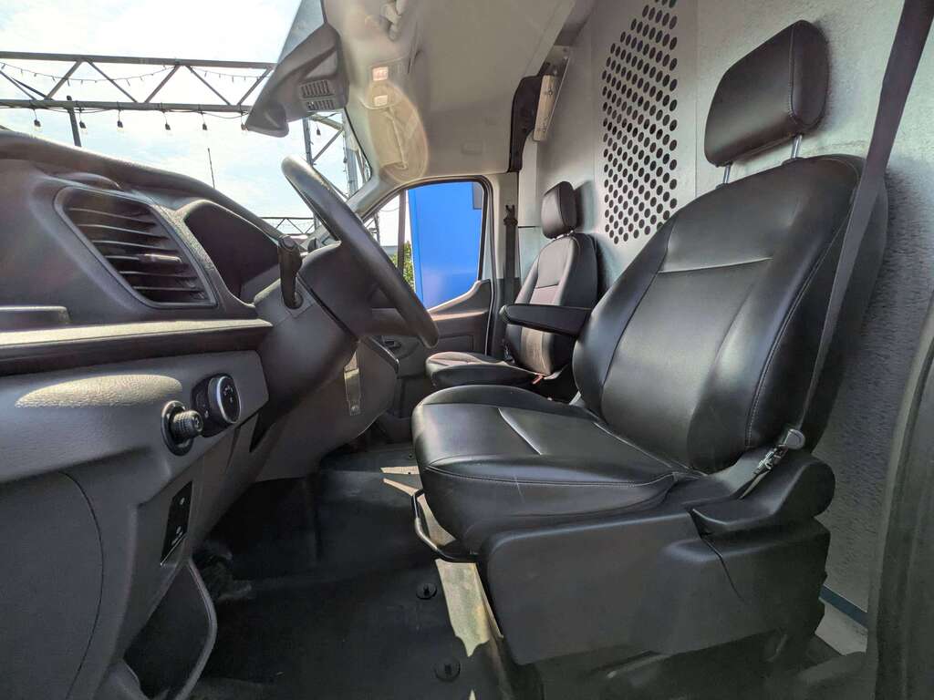 2022 Ford Transit Cargo