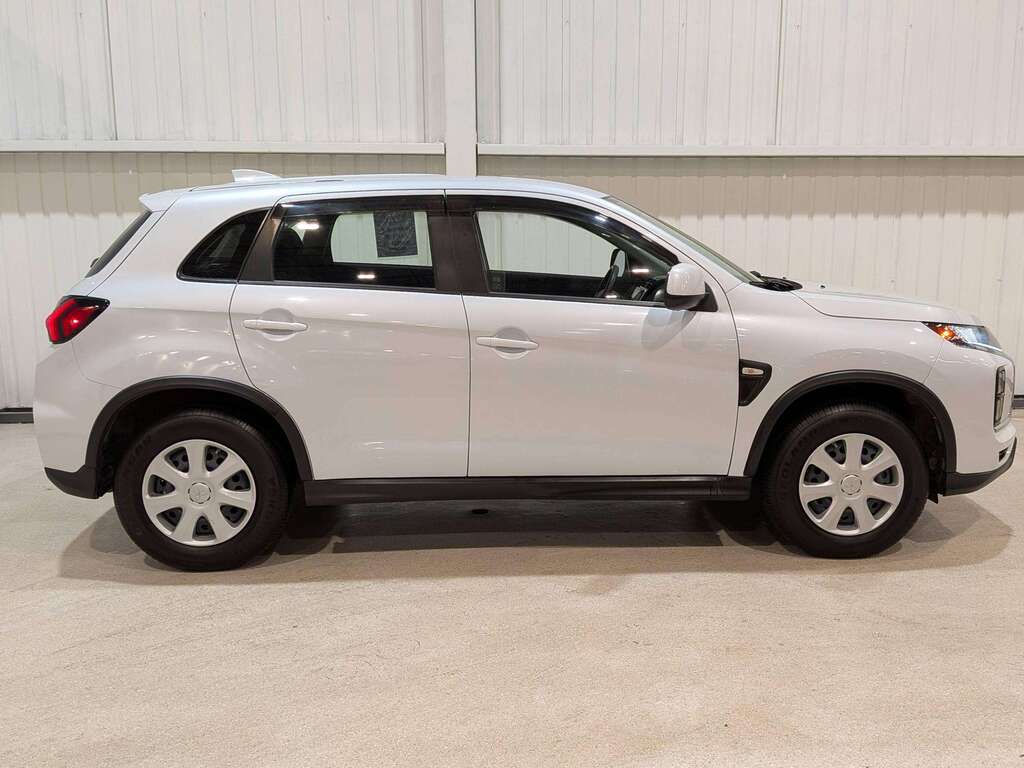 2023 Mitsubishi RVR