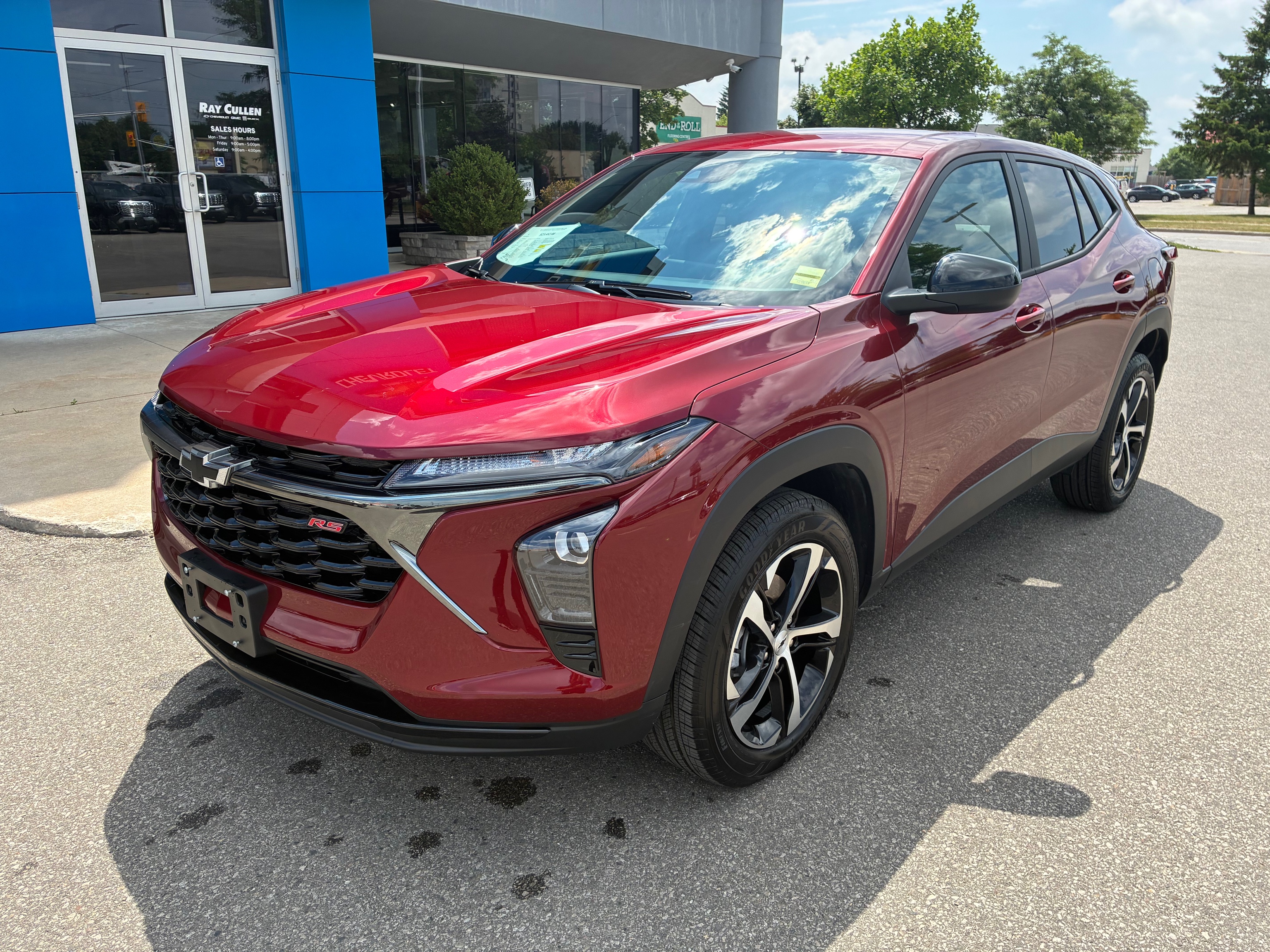 Red 2025 Chevrolet Trax SUV / Crossover Front-Wheel Drive 6-Speed Automatic