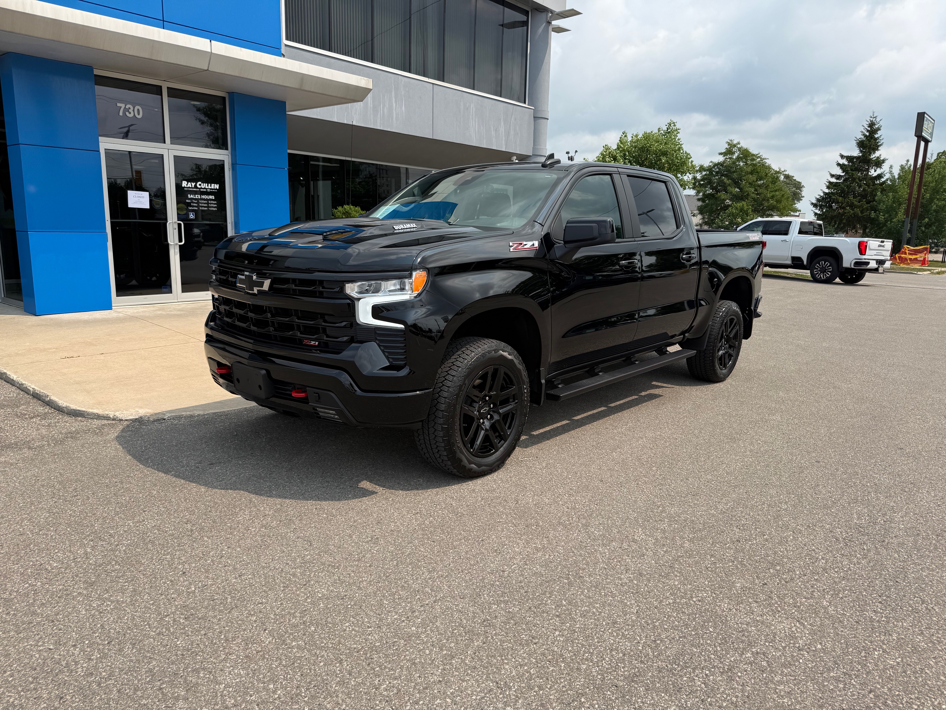 Black 2025 Chevrolet Silverado 1500 Pickup Truck Four-Wheel Drive Automatic