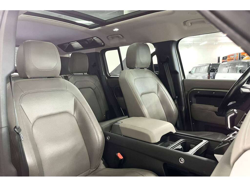 2023 Land Rover Defender