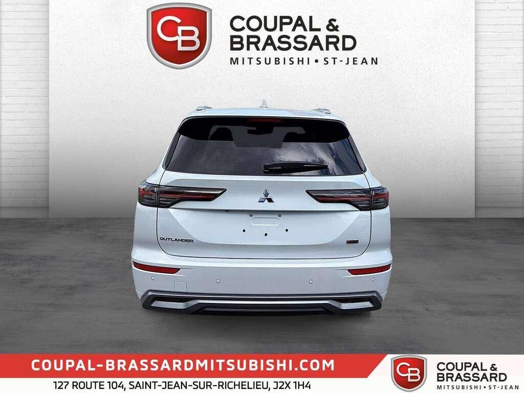 Mitsubishi Outlander 2026