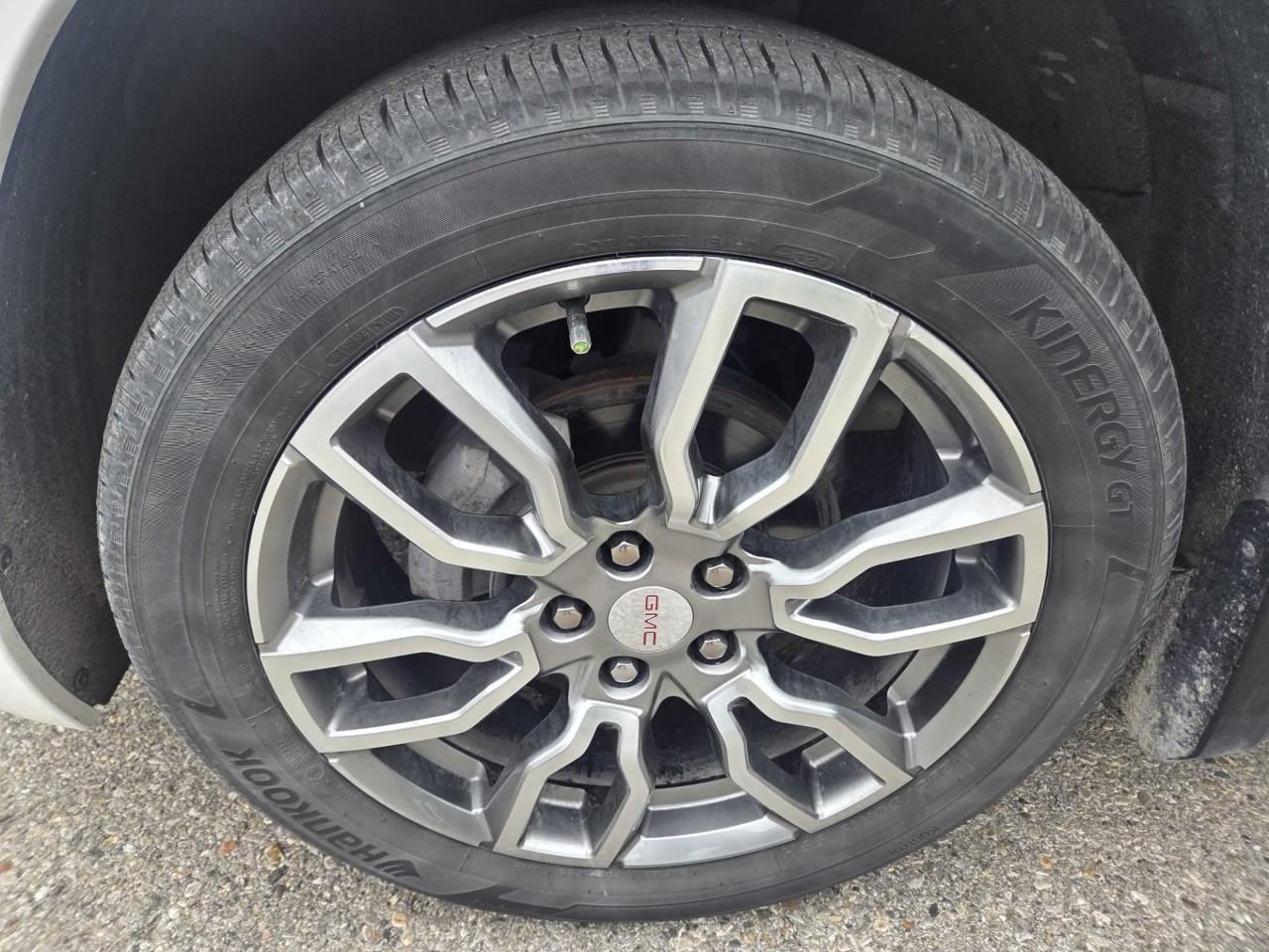 used 2022 GMC Terrain car, priced at $25,221