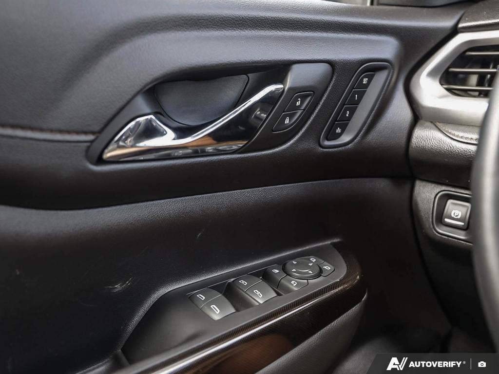 used 2023 GMC Acadia car, priced at $40,899