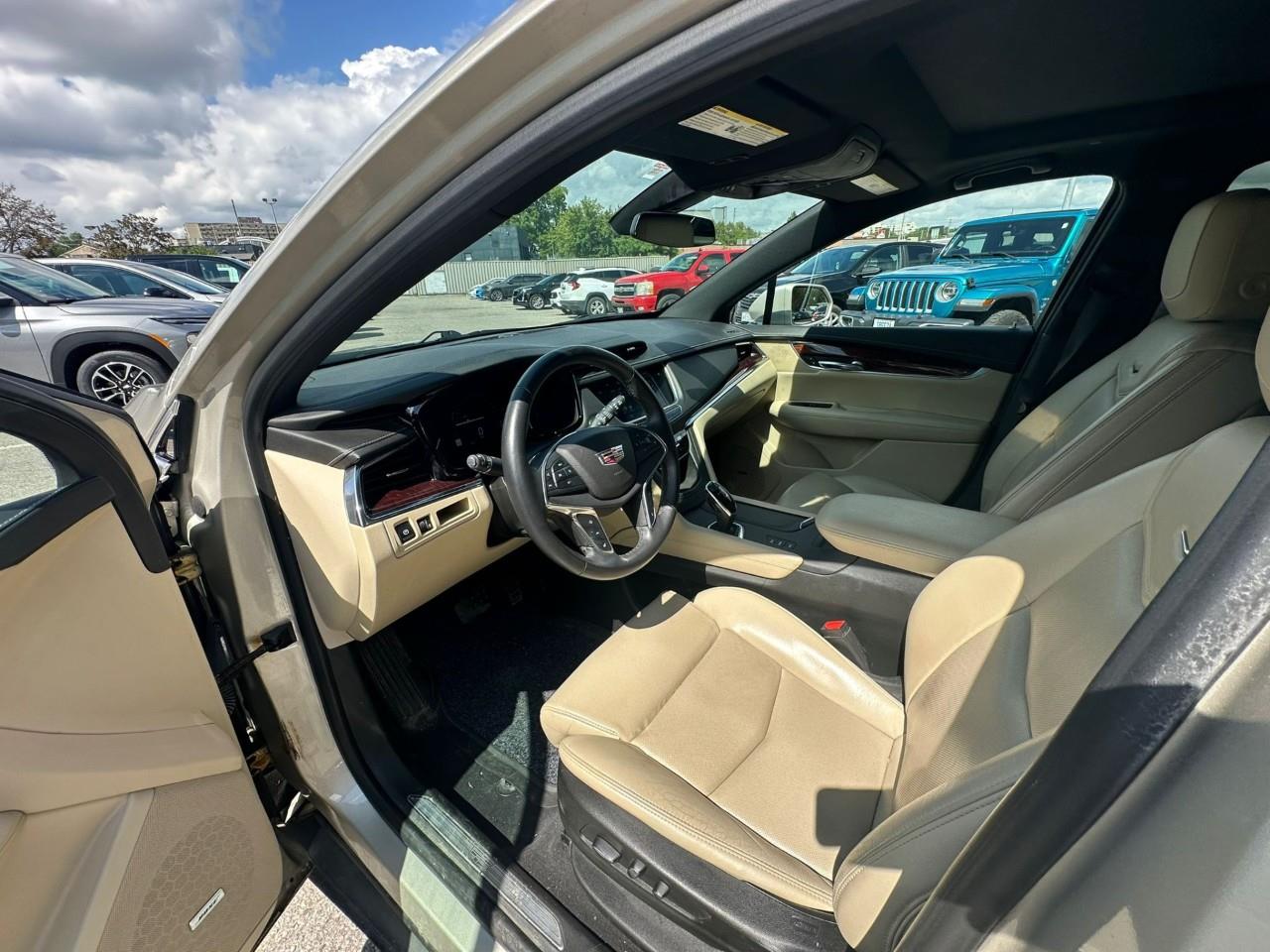 used 2017 Cadillac XT5 car, priced at $18,859