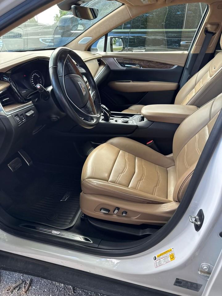 used 2021 Cadillac XT5 car, priced at $29,859