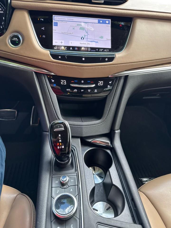 used 2021 Cadillac XT5 car, priced at $29,859