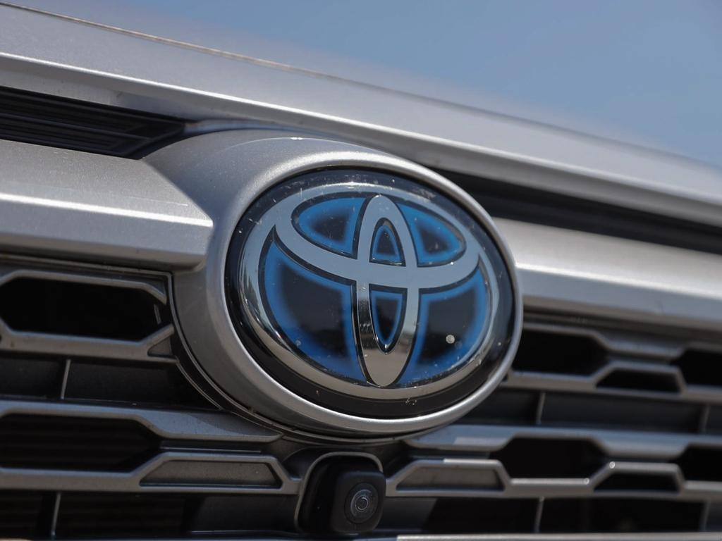 used 2019 Toyota RAV4 car, priced at $28,697