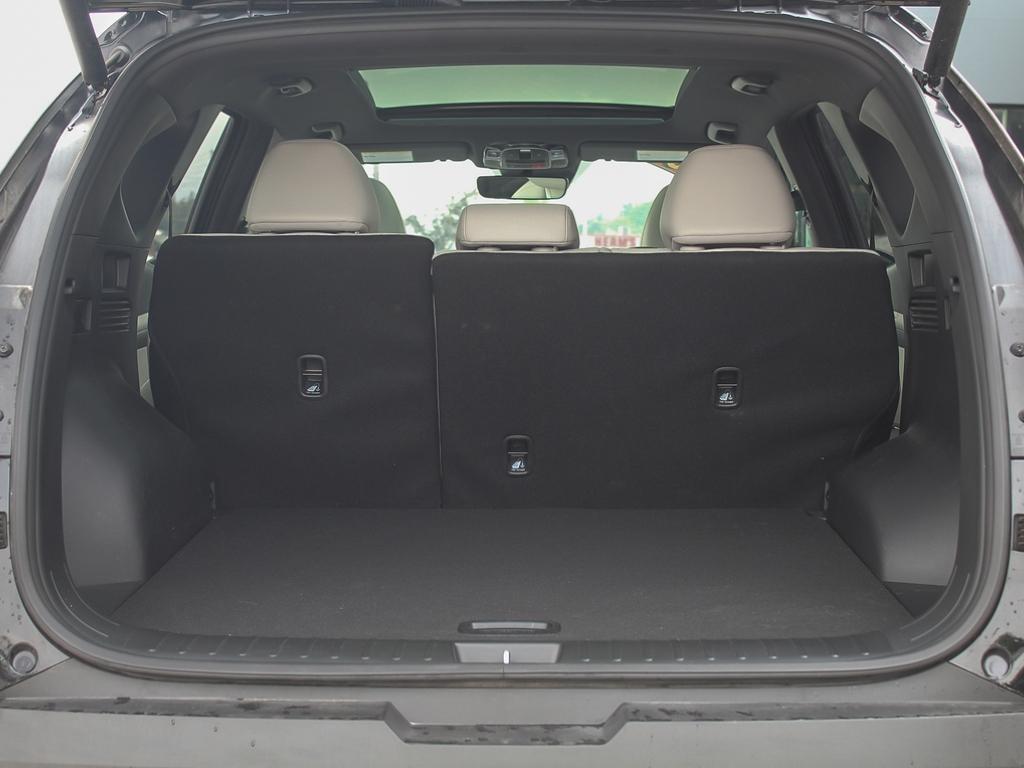 used 2025 Hyundai Tucson Hybrid car, priced at $50,639