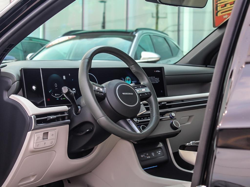 used 2025 Hyundai Tucson Hybrid car, priced at $50,639