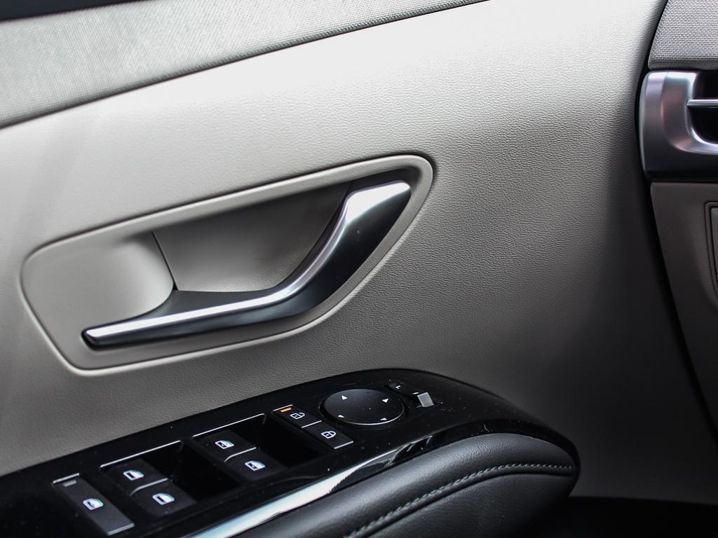 used 2025 Hyundai Tucson Hybrid car, priced at $50,639