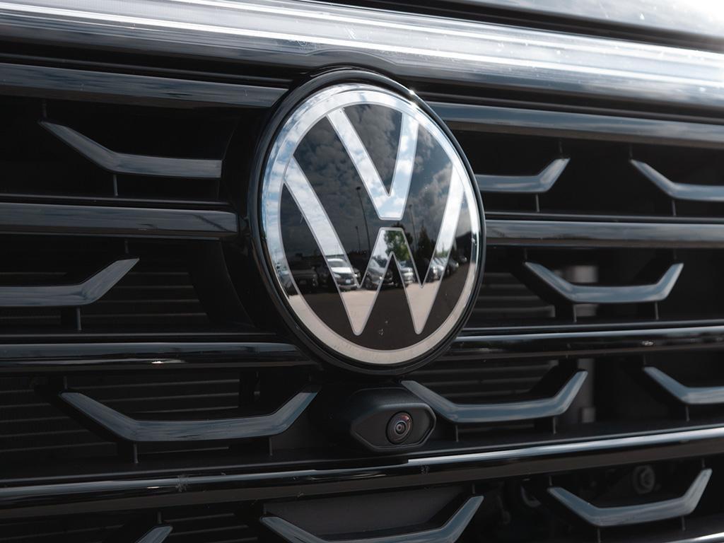 used 2025 Volkswagen Atlas Cross Sport car, priced at $53,697