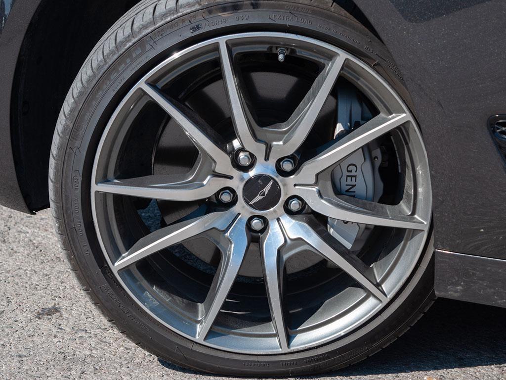 used 2025 Genesis G70 car